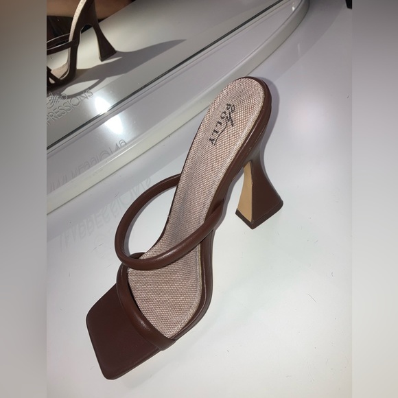 Oh Polly Mule Heels - Picture 4 of 5